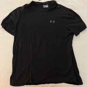 Under Armour Black V-Neck Large